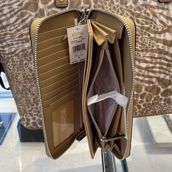 Michael Kors Large Jet Set Travel Continental Wristlet Phone Holder Case Wallet - Picture 16 of 16